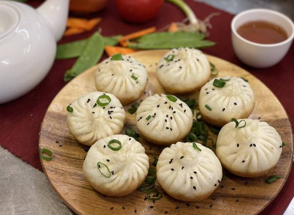 Pan Fried Pork Bun with Shallots 生煎